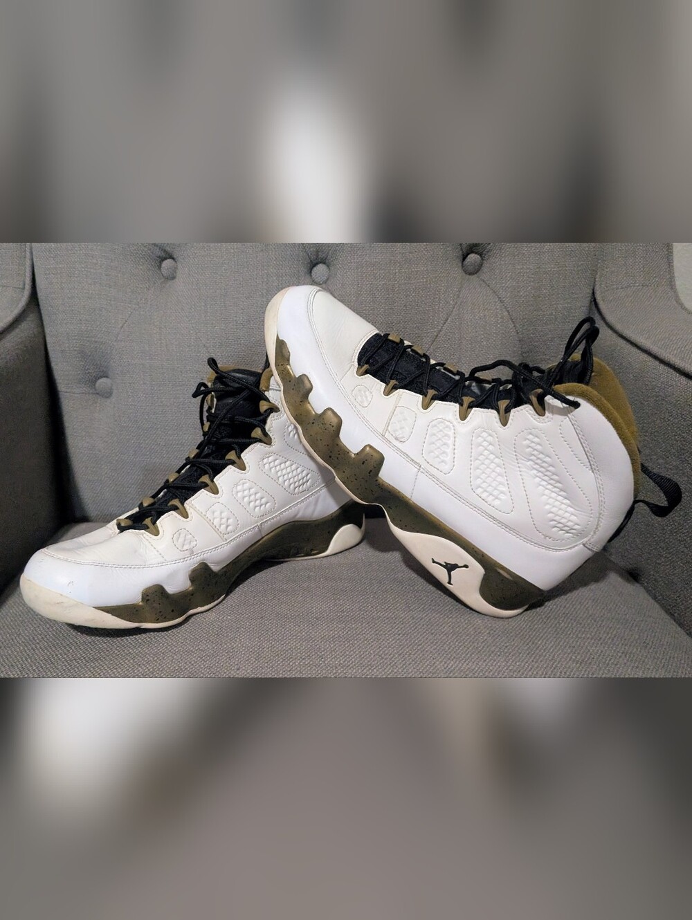 Nike Jordan 9 Retro Statue - Mens Size 9
